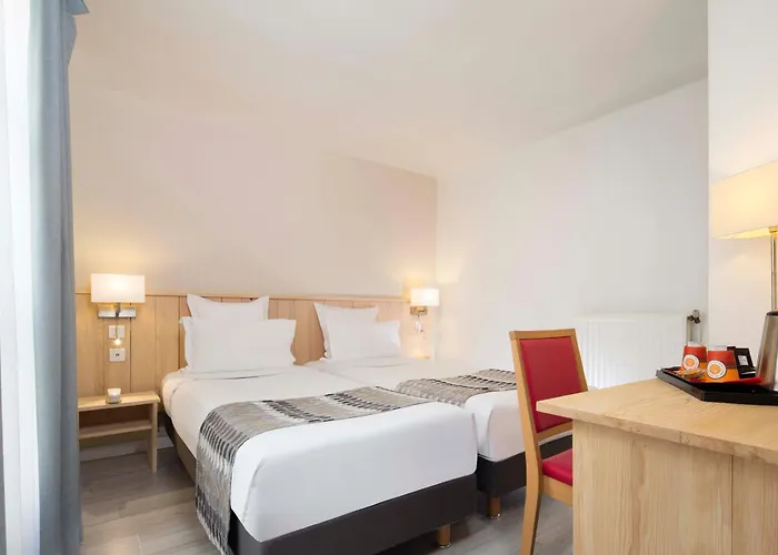 Hotel Le Compostelle Paris