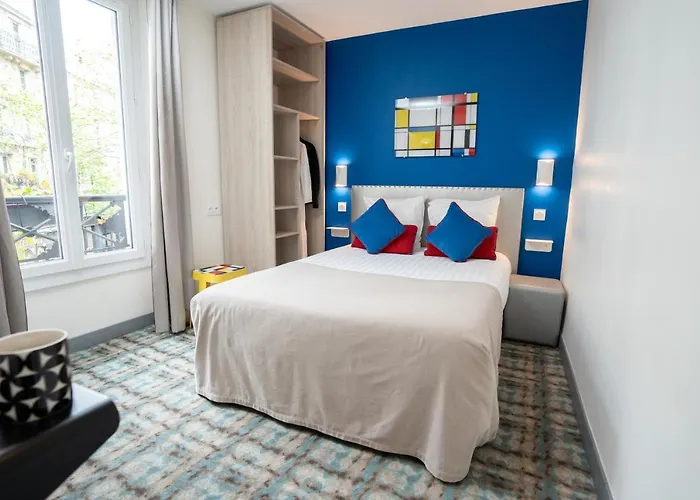 Hôtel Du Mont Dore Batignolles Paris